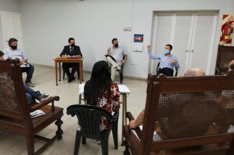 Los concejales de la cabecera del departamento Las Colonias escucharon el informe de los representantes del Ejecutivo. Gentileza.