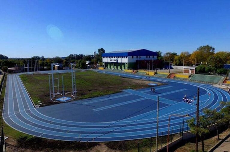 La pista del Centro de Educación Física 'H. M. La Nasa'