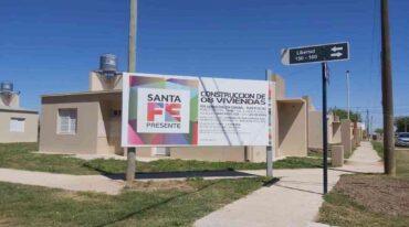 El presidente comunal recordó que desde 2017 se viene desarrollando un programa que permite el recambio de luminaria tradicional por LED en distintos barrios de la localidad. Archivo.