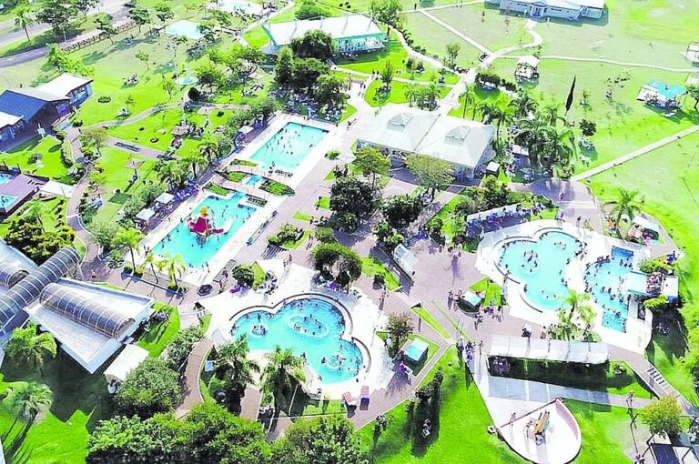 Todo listo en el Complejo Termal de Chajarí para recibir a turistas de todo el país.