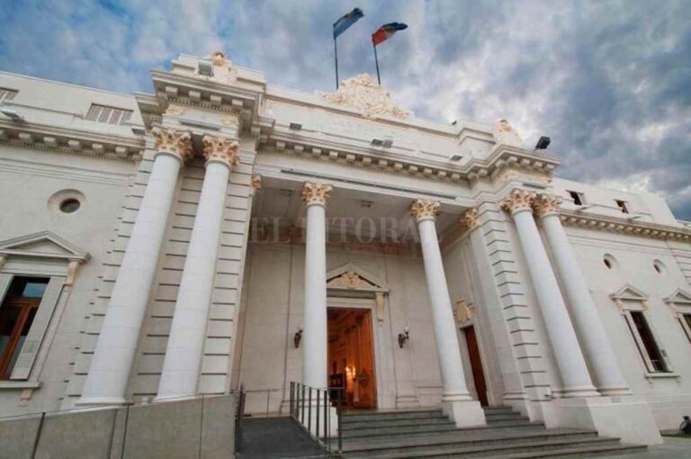 Semana caliente. Se vienen dos reuniones de miércoles. Una en Diputados convocada por el presidente de la Cámara