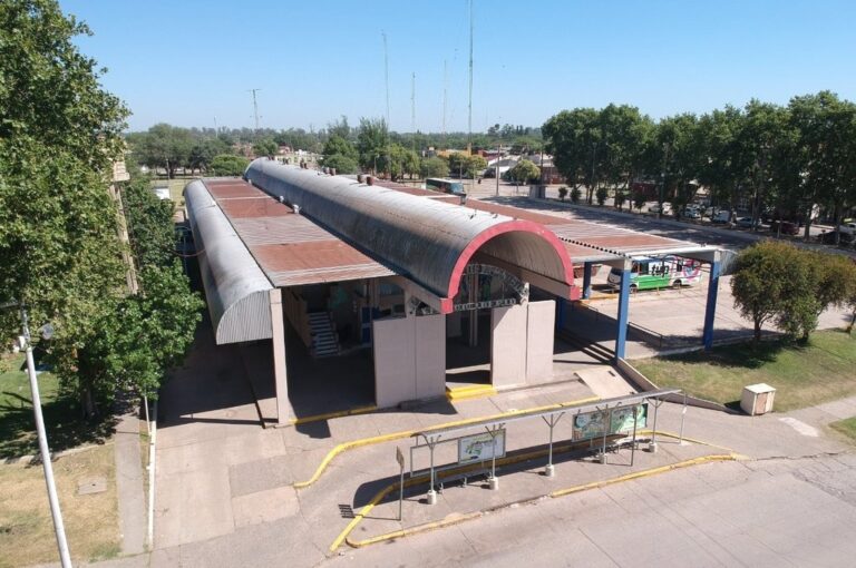 Los pasajeros deberán tener actualizada la declaración jurada de salud de la aplicación Coronavirus Santa Fe y portar el certificado único habilitante para circulación emergencia Covid-19