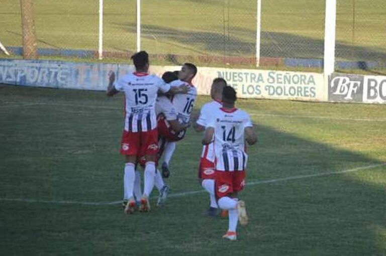 El festejo tras el primer gol.