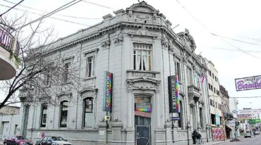Una arquitectura de gran porte distingue a las sedes bancarias