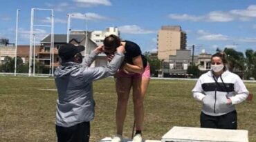 La concordiense Luna Tenorio prevaleció entre las damas en Salto en Largo. 'Luego de esperar tanto tiempo para volver a competir los atletas