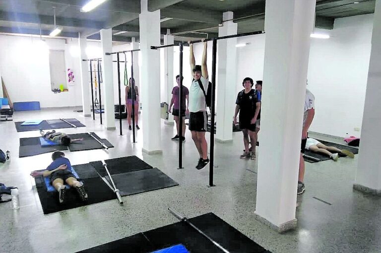 El Centro Integral Deportivo del Club Universitario de Concepción del Uruguay se puso en marcha días atrás y buscará apuntalar el desarrollo de los deportistas de la institución.