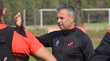 Alvarez ya no es más entrenador de Patronato.