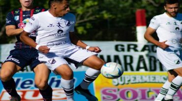 La derrota complicó a Defensores.