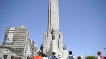El convenio propone crear instrumentos y procedimientos de cooperación y asociación estratégica para el desarrollo del turismo en ambas jurisdicciones municipales. Gentileza: prensa Municipalidad de Rosario.