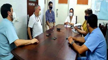 Médicos de La Paz subieron un video con el mismo objetivo