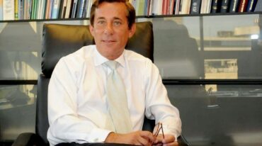 Luis María Krekler fue desplazado del cargo y Sabino Vaca Narvaja es el elegido para reemplazarlo. Captura digital