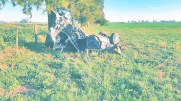 Estado en el que quedó el Chevrolet Astra donde viajaban las adolescentes. El Litoral