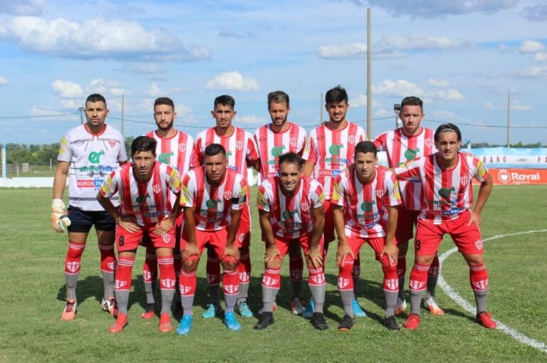 El once del Gato sería con: Gustavo Vergara; Juan Galetto
