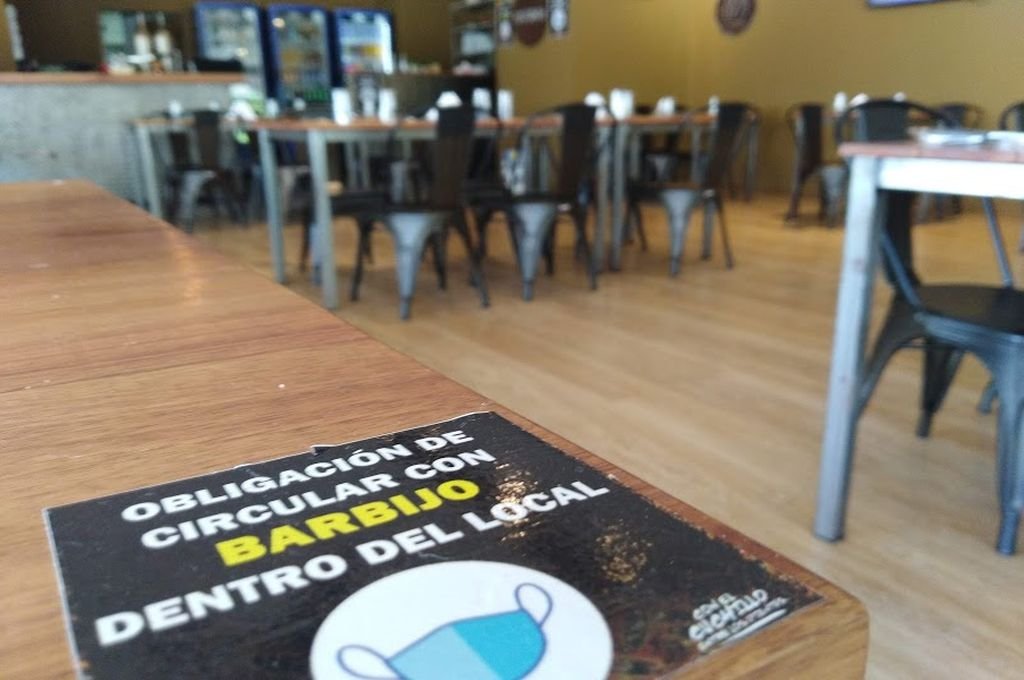 El municipio decretó el cierre de toda actividad comercial en la ciudad a la 1.30. Sabina Melchiori