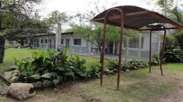 La escuela -emplazada en el corazón del Paraje La Boca- es la única institución educativa de la provincia