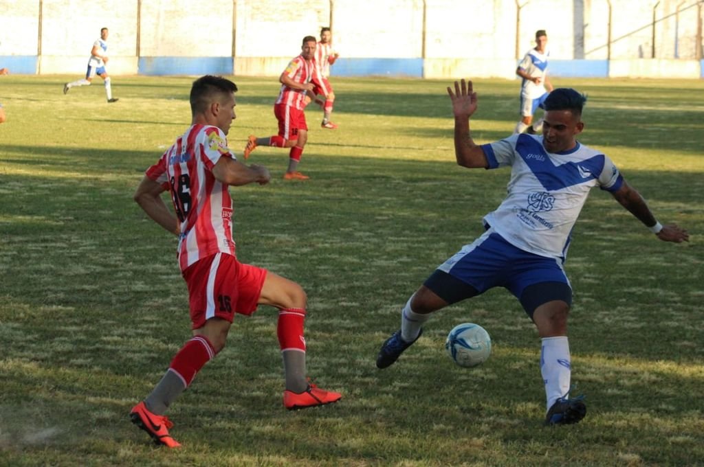 Atlético Paraná derrotó a Sportivo Urquiza. El Decano apuesta a conseguir el ascenso. Gentileza Esteban Bonzi