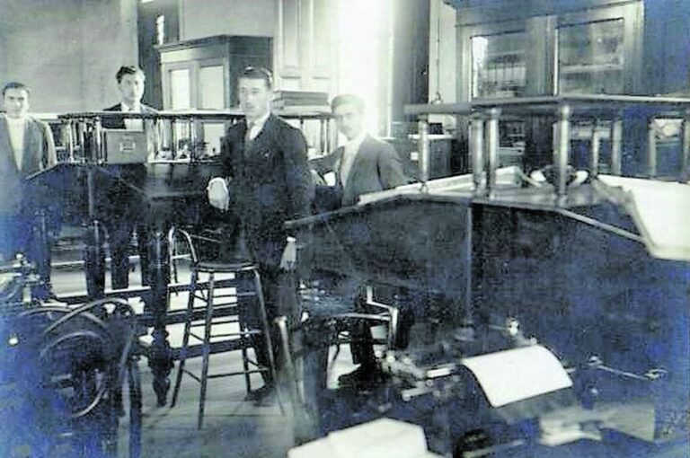 El Club Social de Lucas González