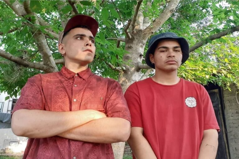 Nazareno Moreno y Esteban RL se presentan este jueves en parientes del bar a partir de las 20 horas.