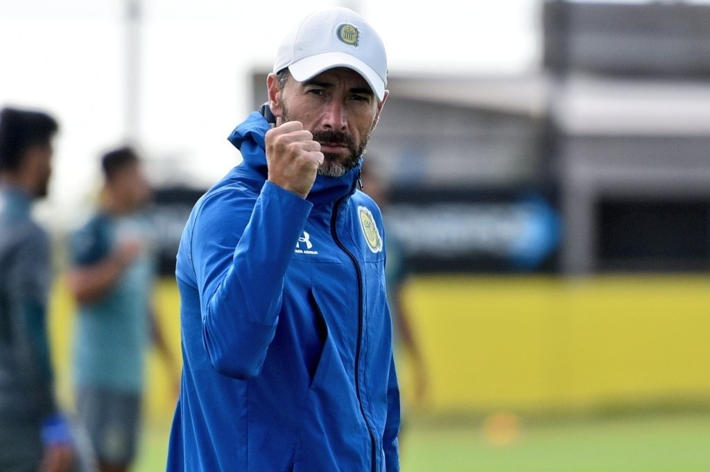 Se la juega. "Kily" González ante su primera final como DT "canalla". Archivo