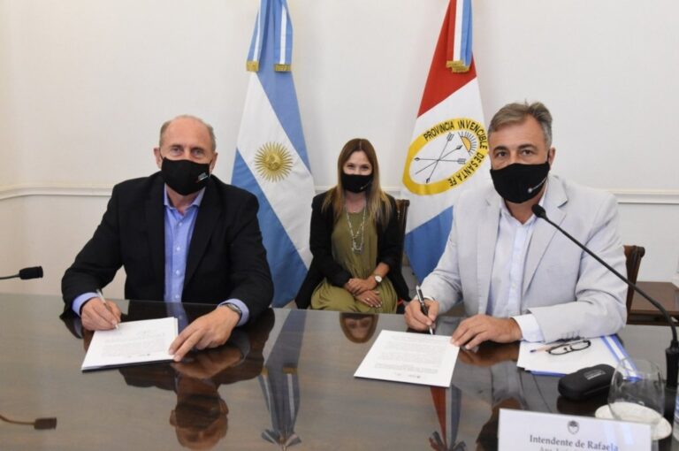 Convenio. Lo suscriben el gobernador de la provincia