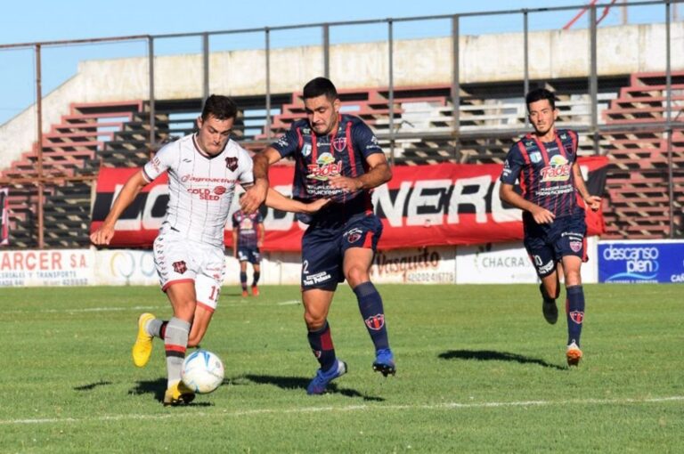 Defensores quedó eliminado y deberá pensar en el próximo certamen.