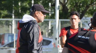 Iván Delfino y la dirigencia buscarán jerarquizar el plantel.