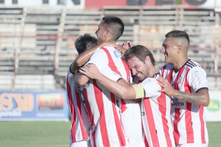 La tercera jornada se disputó el miércoles y en esta ocasión 9 de Julio de Rafaela se aprovechó de Adiur de Rosario y festejó 3-1