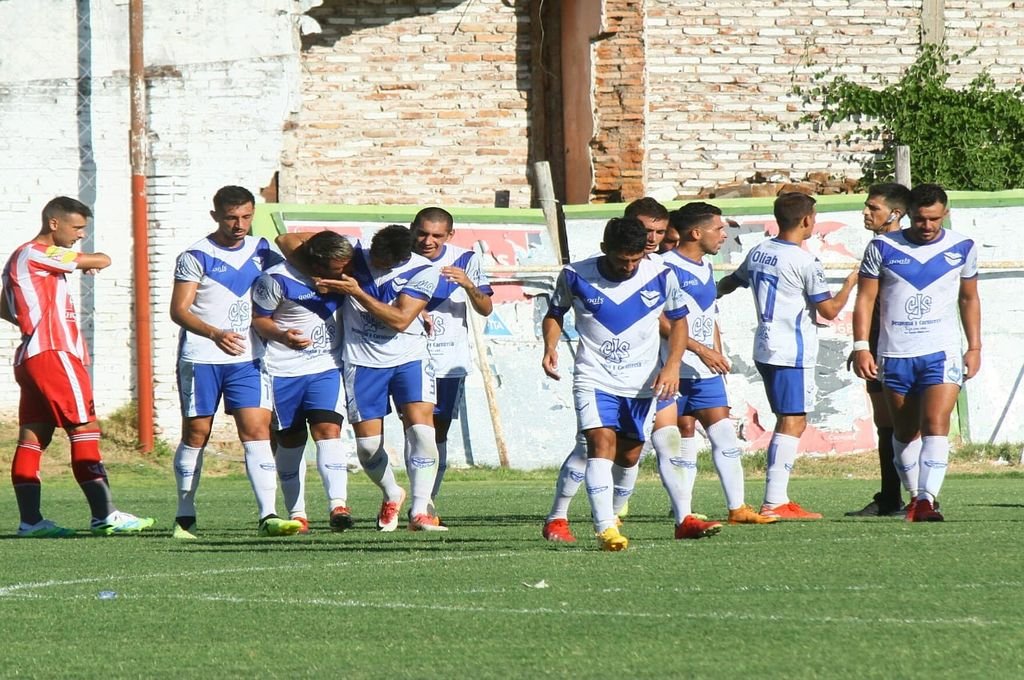 Sportivo Urquiza ganó en el Mutio y sigue con chances en el Regional Amateur.  Marcelo Miño