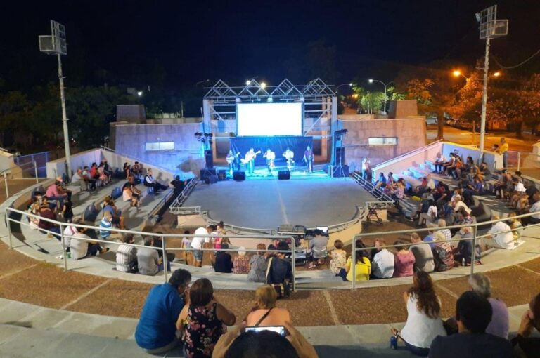 El sábado es el turno del rock en el anfiteatro Alfredo Williner. Gentileza: prensa Municipalidad de Rafaela.