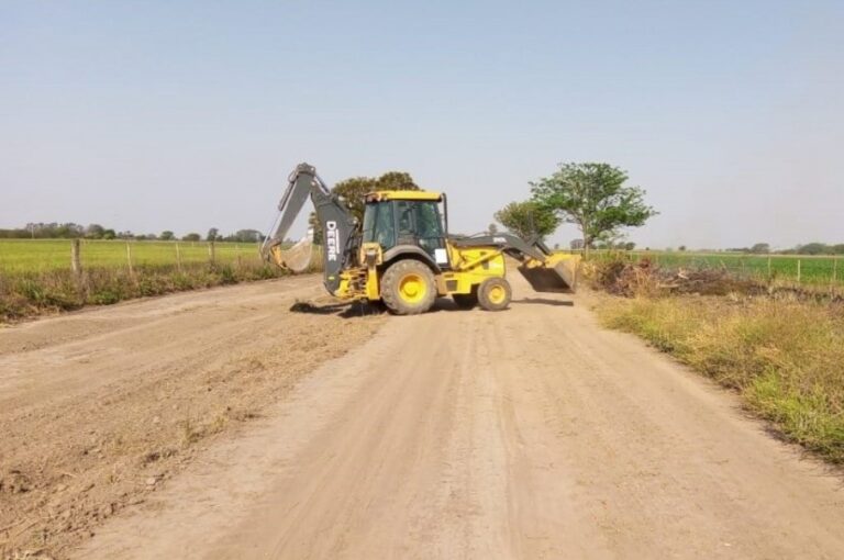 Caminos de tierra o ripio: una red gigante por la que pasa la producción agropecuaria santafesina. En el caso del departamento Castellanos