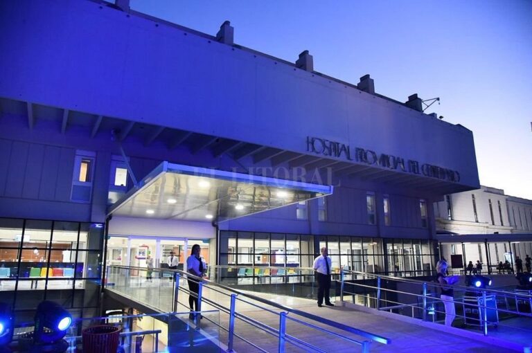 La madre de la menor fue trasladada al Hospital Centenario. Archivo El Litoral