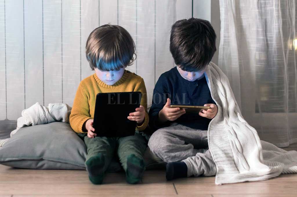 La sobre exposición a los dispositivos y contenidos audiovisuales disponibles en Internet