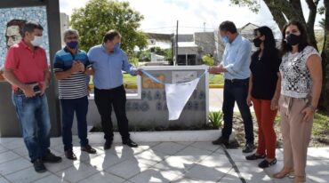 Autoridades en acto de inauguración de obras en Plazoleta Pancho Ramírez. Gentileza Gobierno de Chajarí