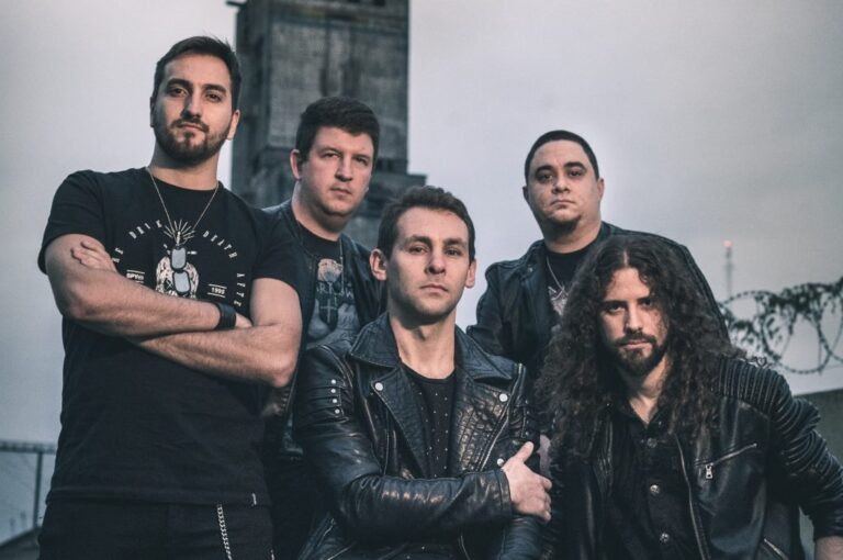 El grupo nació en abril de 2011 en la ciudad