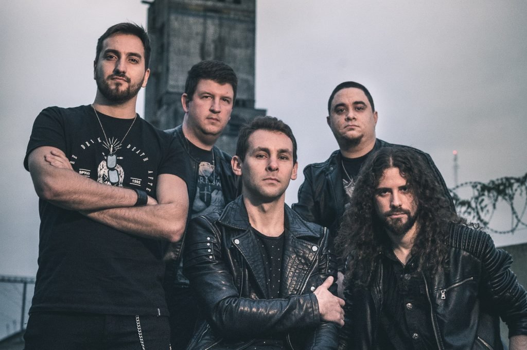 El grupo nació en abril de 2011 en la ciudad