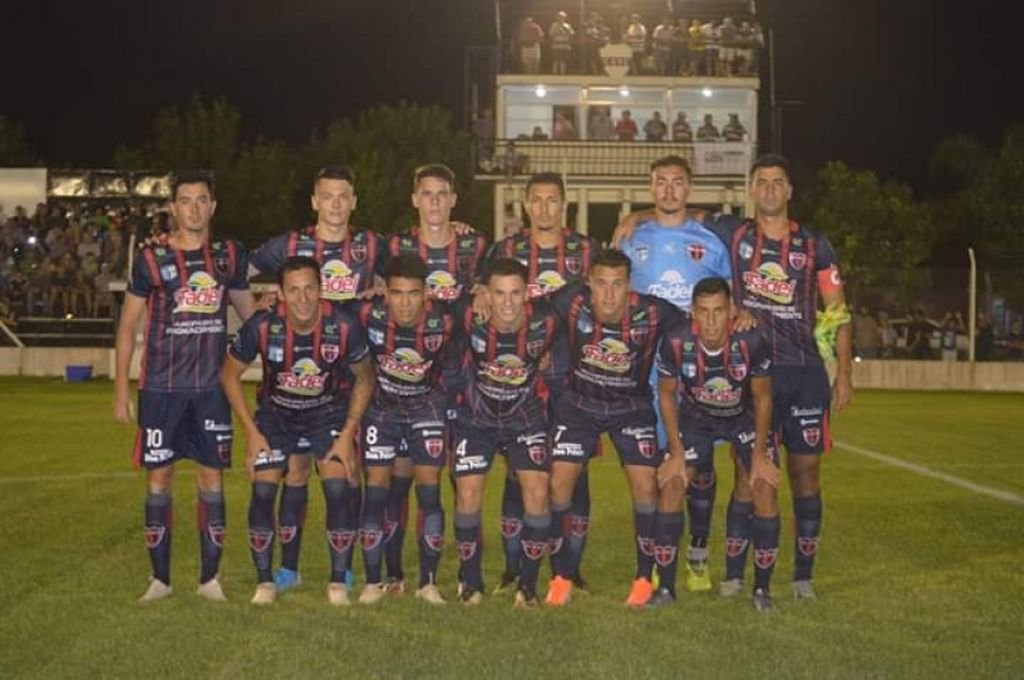 Depro enfrenta a River en un encuentro memorable.  Archivo