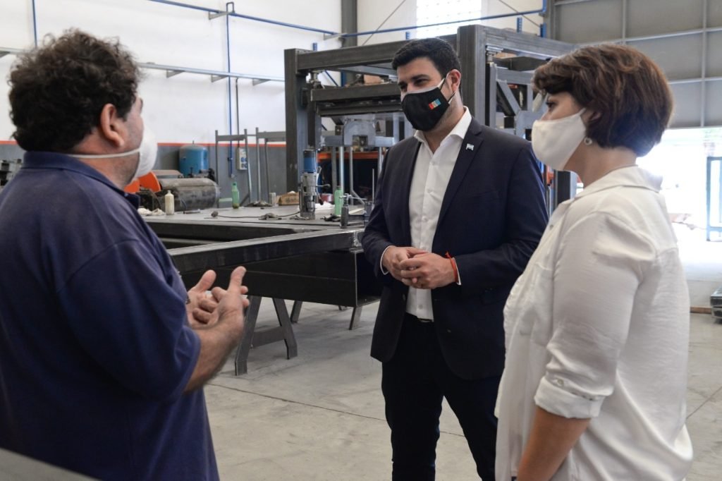 "Con nuestras pymes tenemos que hacer de Santa Fe un modelo de desarrollo