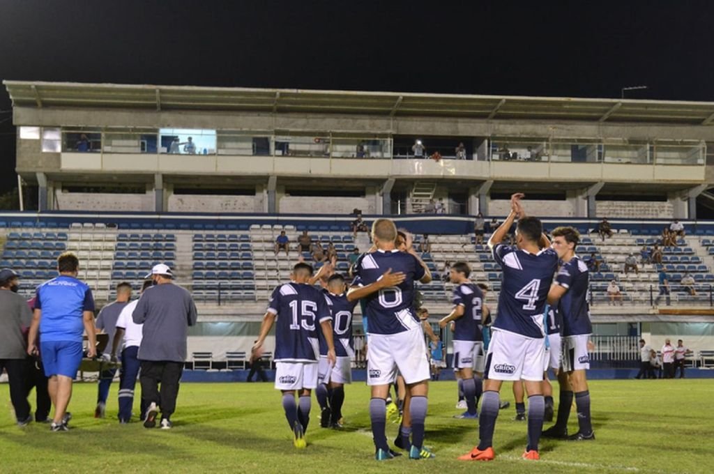 Ben Hur goleó y ahora enfrentará a Atlético Paraná.  Rafaela Noticias