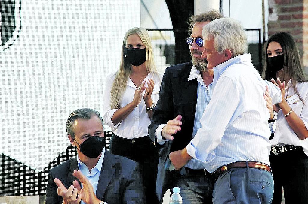 Emilio Fouces y Mauricio Krevisky refrendaron la fusión de ambas entidades. Marcelo Miño