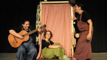 El colectivo teatral conjuga una serie de propuestas que funcionan como espectáculos