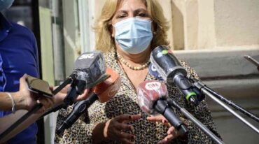 Martorano  reiteró que ella es la única vacunada entre los ministros del Poder Ejecutivo y subrayó que ni el gobernador ni su familia han recibido esa protección. Archivo El Litoral