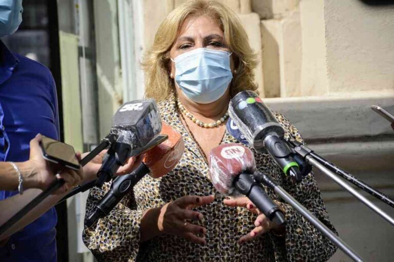 Martorano  reiteró que ella es la única vacunada entre los ministros del Poder Ejecutivo y subrayó que ni el gobernador ni su familia han recibido esa protección. Archivo El Litoral