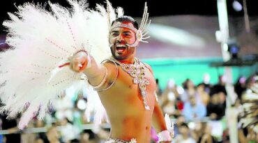 El atelier de María Grande también consiguió llevar un traje suyo a lo emblemáticos carnavales de Río de Janeiro.