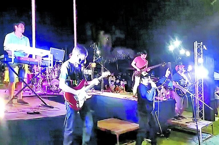 El grupo de rock Teloneros