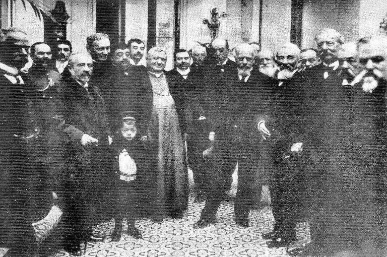 El Teniente Lucas Córdoba junto a Julio Argentino Roca. Gentileza Diario La Gaceta