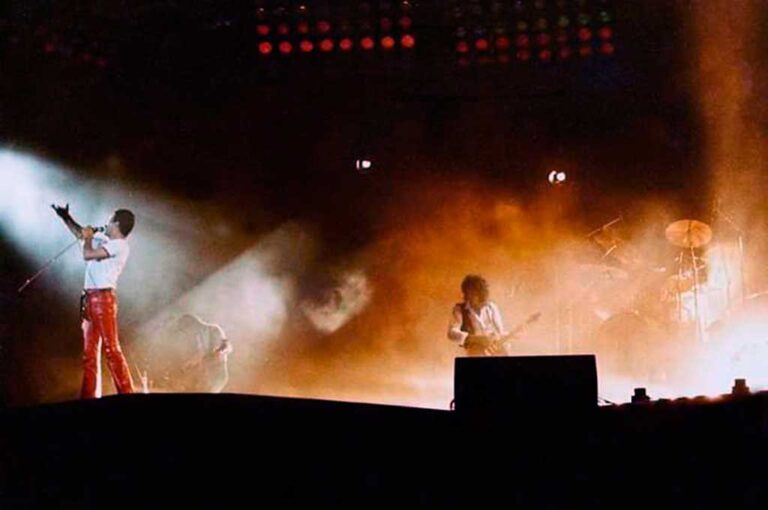 La banda británica desembarcó en Rosario e hizo delirar a miles de fanáticos Gentileza