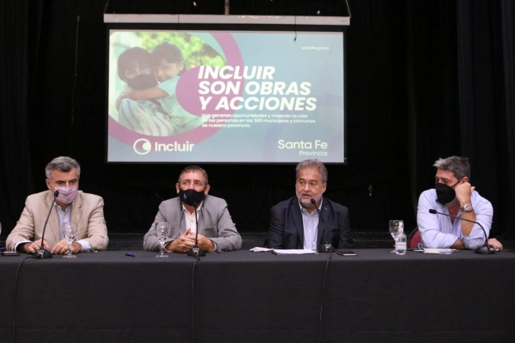 "Hay obras en ejecución del gobierno provincial en las 365 localidades de la provincia"