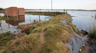 Crecida. La imagen de archivo corresponde a uno de los embates del río Paraná