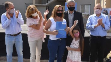 El jueves recibieron las llaves de sus viviendas 78 familias