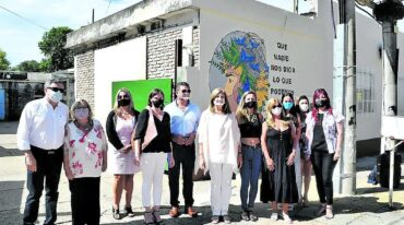 En la inauguración del mural en Diamante